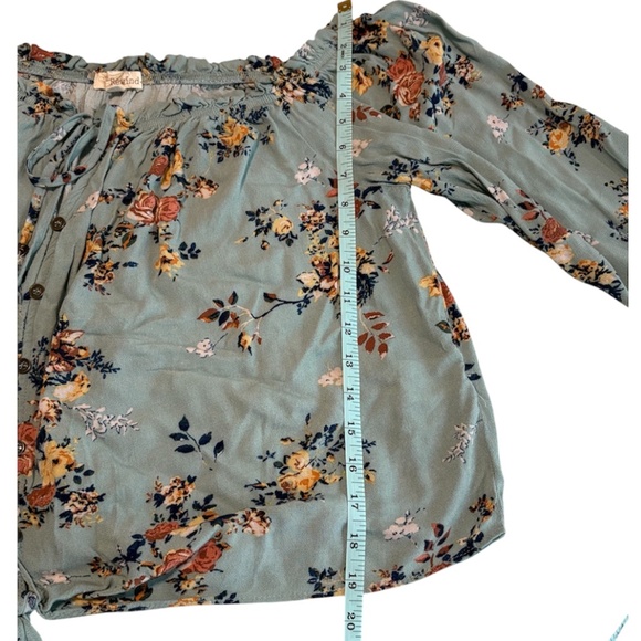 Green Floral Print Tie Blouse - Picture 7 of 10